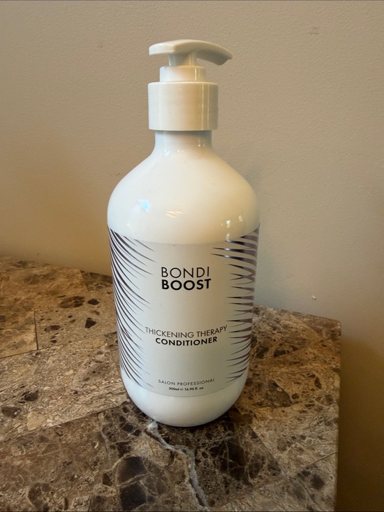 Bondiboost Other - NEW Bondi Boost Thickening Therapy Conditioner - White